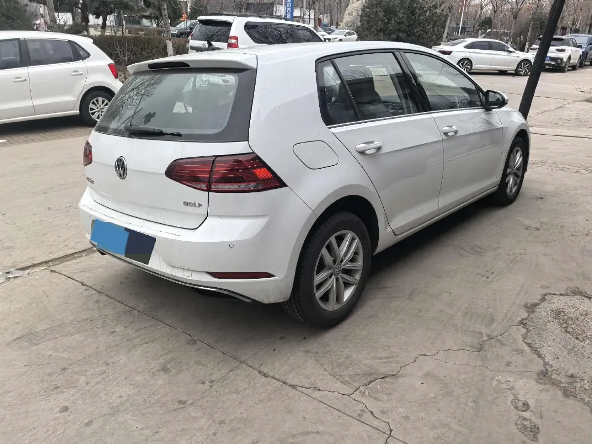 2018 Volkswagen Golf 1.6L 110HP L4 6AT,autocango,china used car exporter,china ev exporter,chinese used car exporter,chinese used ev exporter