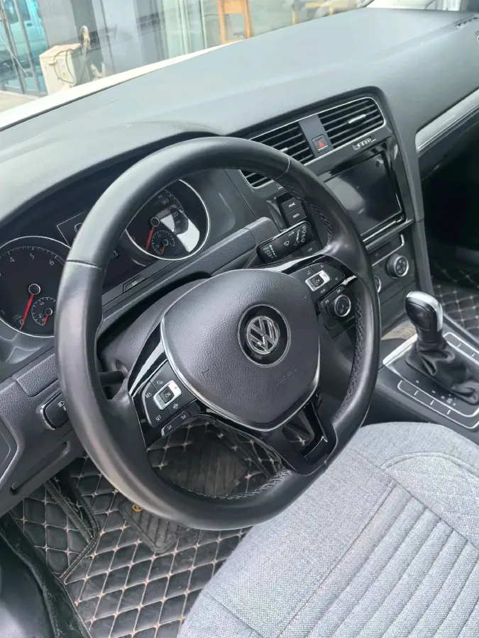 2018 Volkswagen Golf 1.6L 110HP L4 6AT,autocango,china used car exporter,china ev exporter,chinese used car exporter,chinese used ev exporter