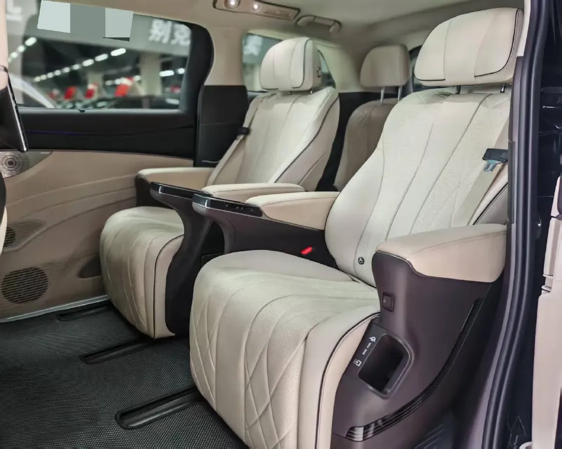 2024 Denza D9 1.5T 139HP L4 E-CVT PHEV 40KWH,autocango,china used car exporter,china ev exporter,chinese used car exporter,chinese used ev exporter