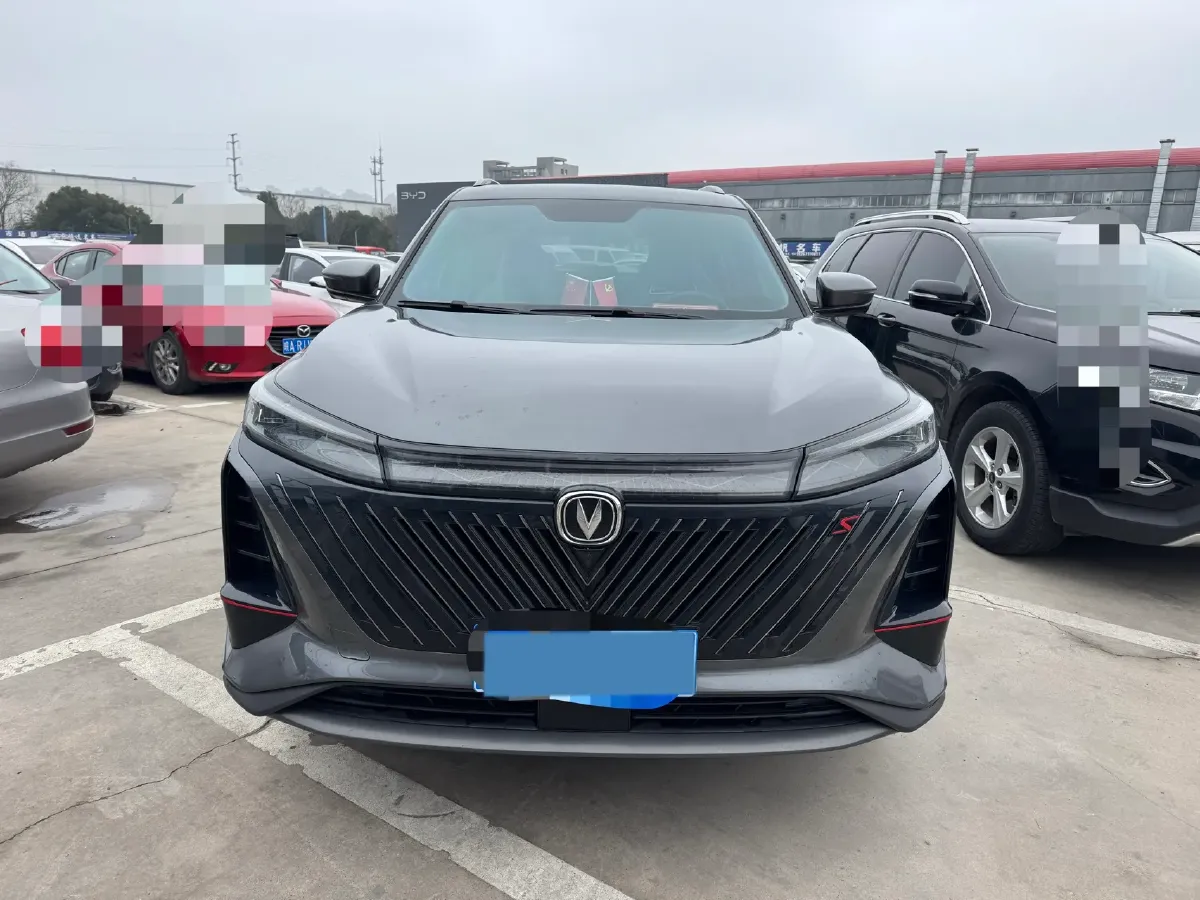 2022 ChangAn CS75 Plus 1.5T 188HP L4 8AT,autocango,china used car exporter,china ev exporter,chinese used car exporter,chinese used ev exporter