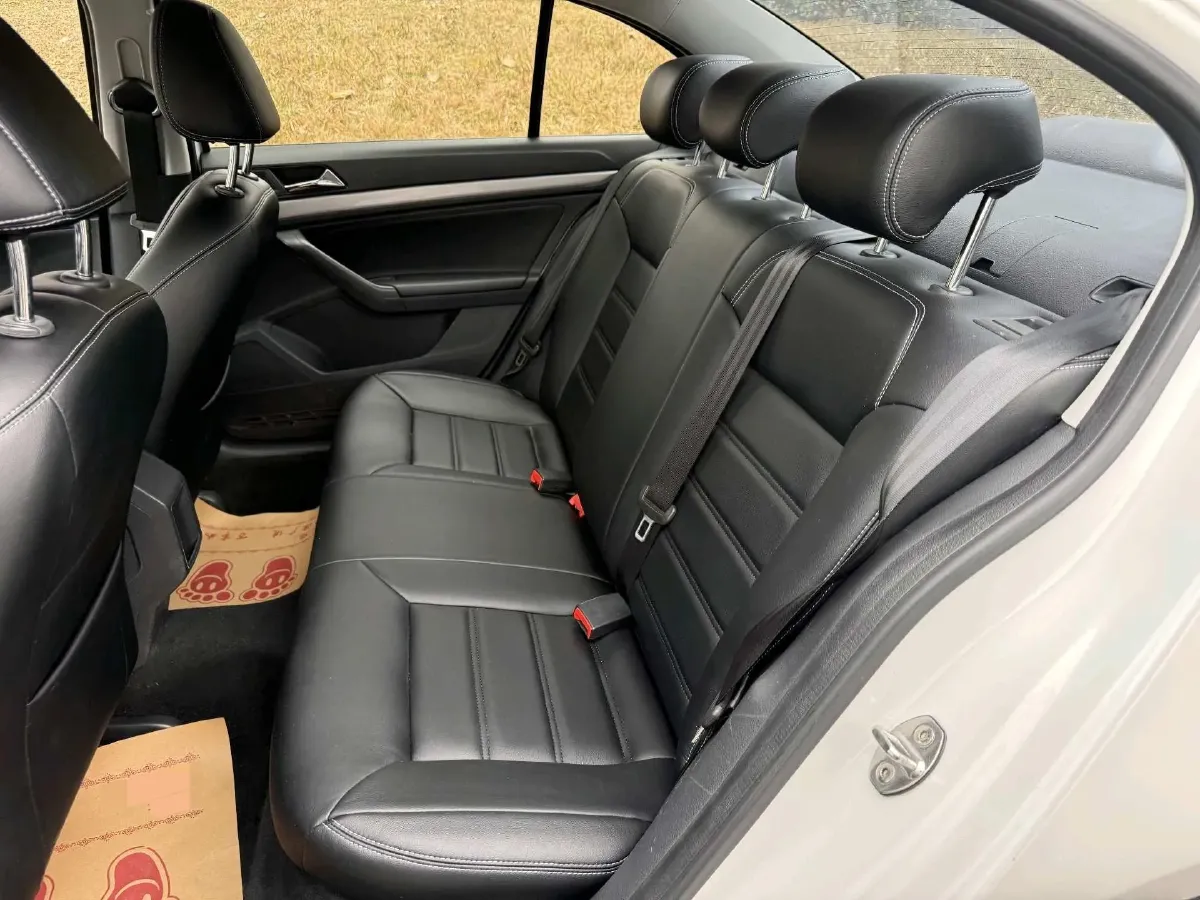 2017 Volkswagen Lavida 1.6L 110HP L4 6AT,autocango,china used car exporter,china ev exporter,chinese used car exporter,chinese used ev exporter