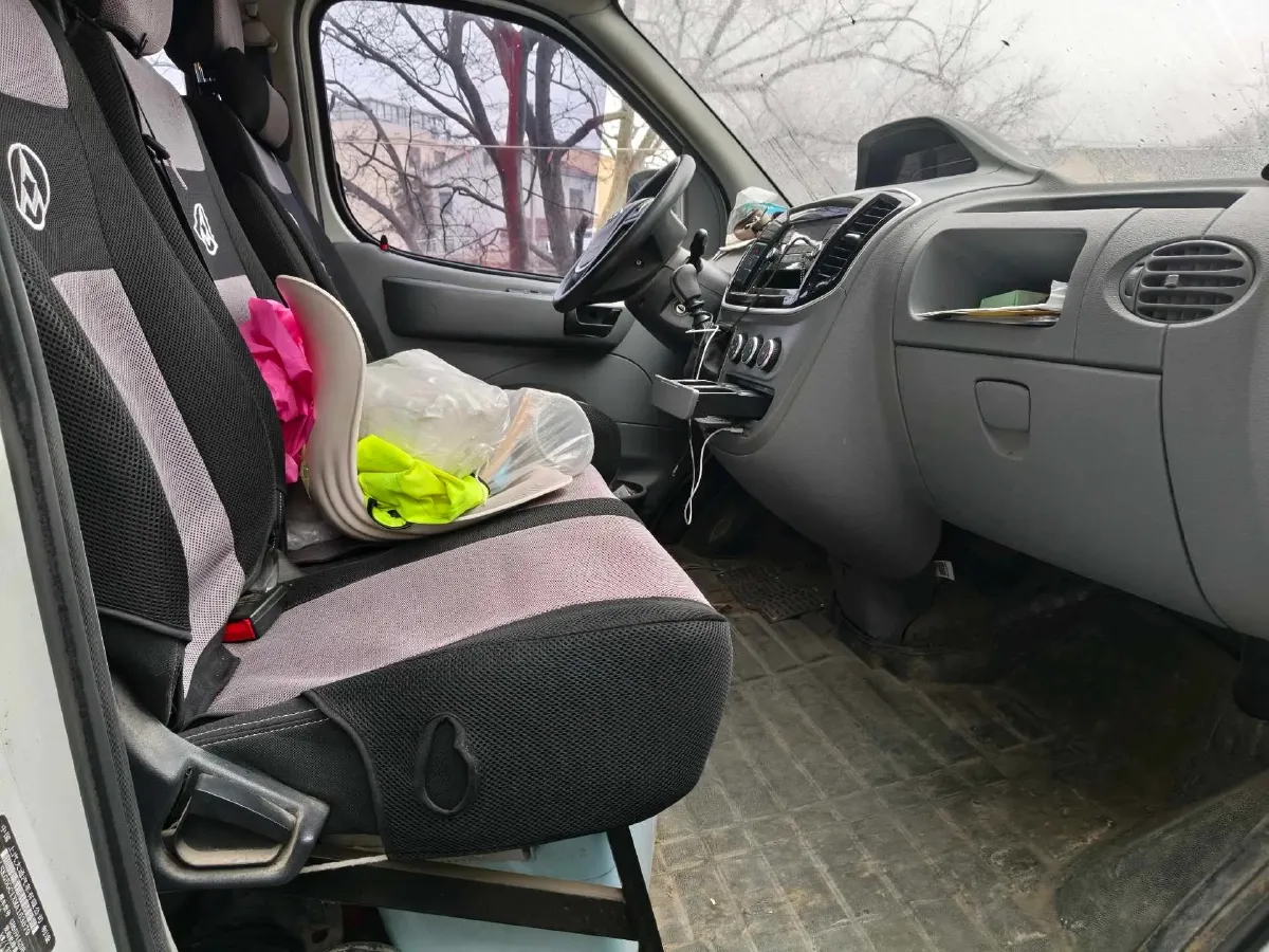 2019 MAXUS XinTu V80 2.0T 139HP L4 6MT,autocango,china used car exporter,china ev exporter,chinese used car exporter,chinese used ev exporter