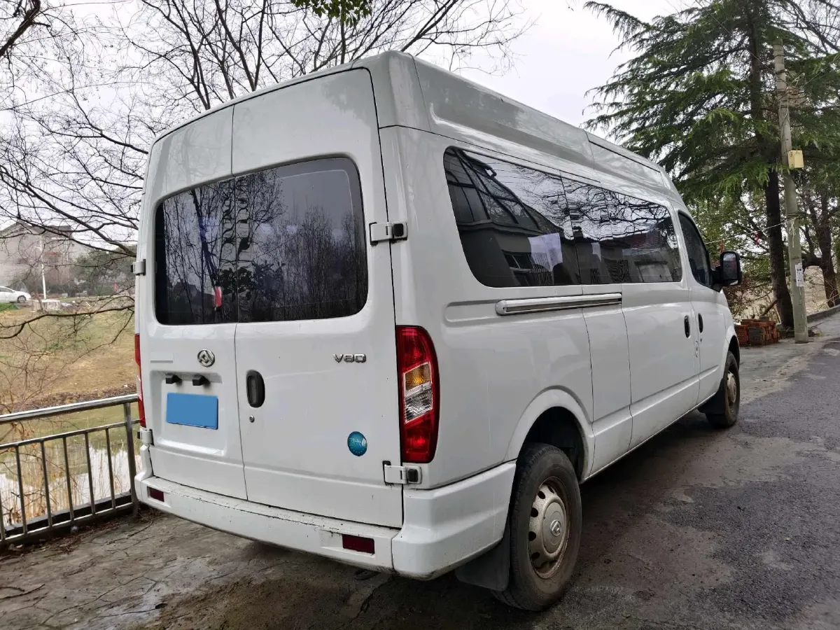 2019 MAXUS XinTu V80 2.0T 139HP L4 6MT,autocango,china used car exporter,china ev exporter,chinese used car exporter,chinese used ev exporter