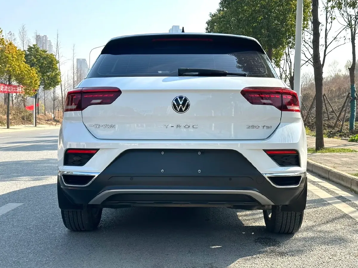 2021 Volkswagen T-Roc 1.4T 150HP L4 7DCT,autocango,china used car exporter,china ev exporter,chinese used car exporter,chinese used ev exporter