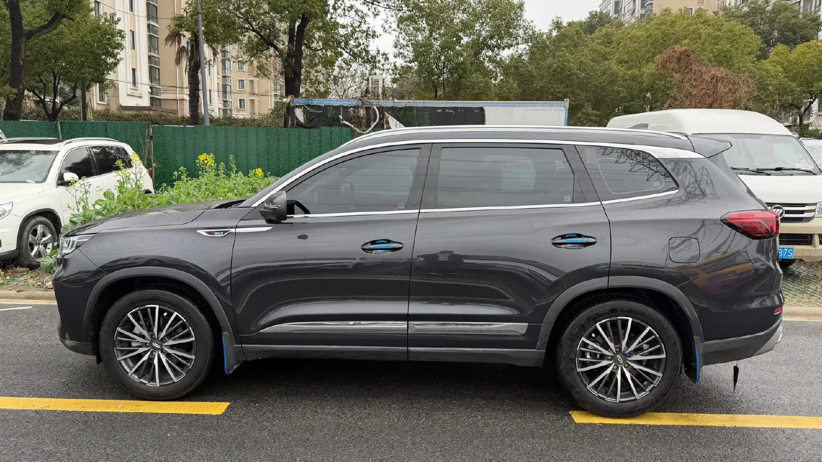 2021 Chery Tiggo 8 Plus 1.6T 197HP L4 7DCT,autocango,china used car exporter,china ev exporter,chinese used car exporter,chinese used ev exporter