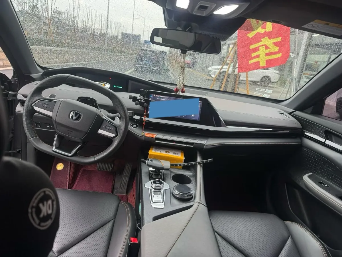 2022 ChangAn UNI-V 1.5T 188HP L4 7DCT,autocango,china used car exporter,china ev exporter,chinese used car exporter,chinese used ev exporter