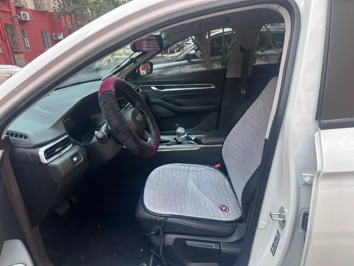 2025 Geely Emgrand 1.5L 127HP L4 CVT,autocango,china used car exporter,china ev exporter,chinese used car exporter,chinese used ev exporter