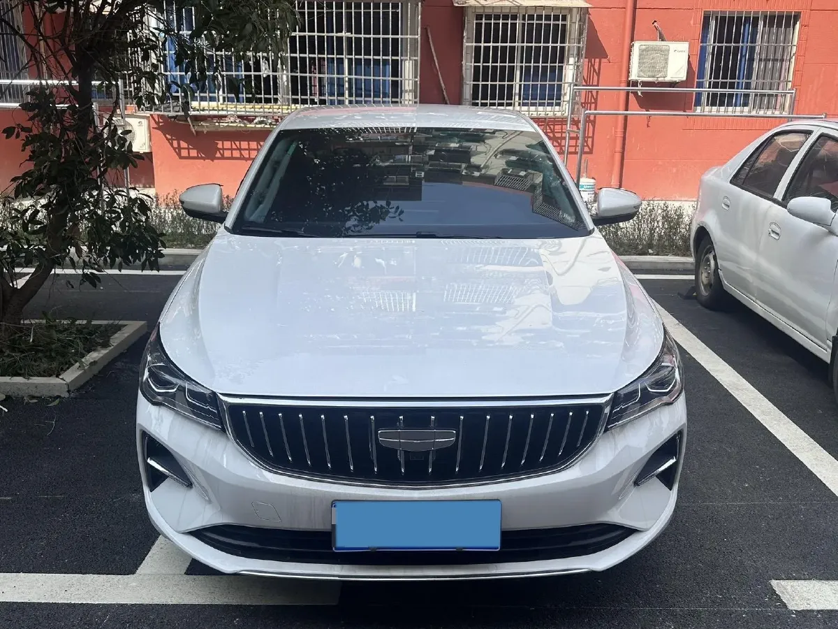 2025 Geely Emgrand 1.5L 127HP L4 CVT,autocango,china used car exporter,china ev exporter,chinese used car exporter,chinese used ev exporter