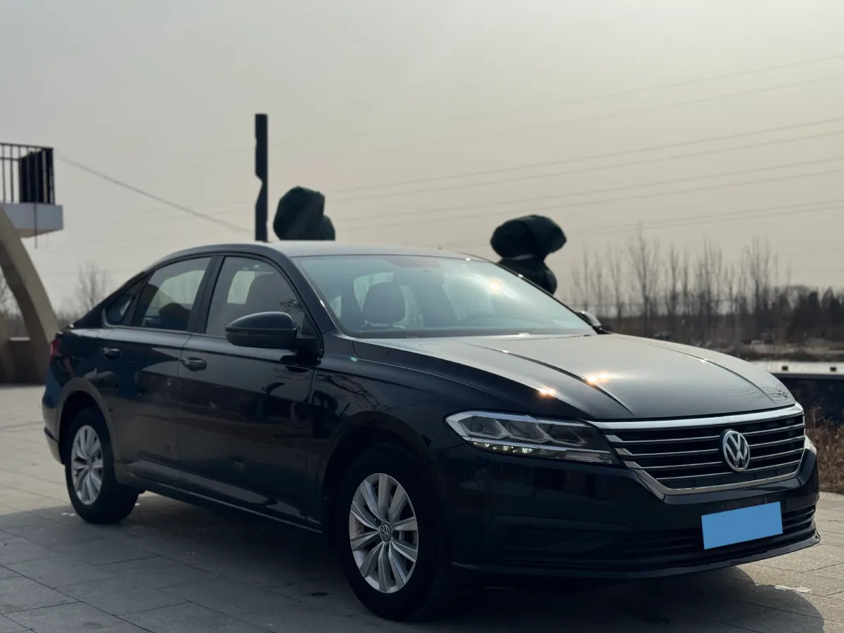 2018 Landwind XiaoYao 1.5T 163HP L4 CVT,autocango,china used car exporter,china ev exporter,chinese used car exporter,chinese used ev exporter