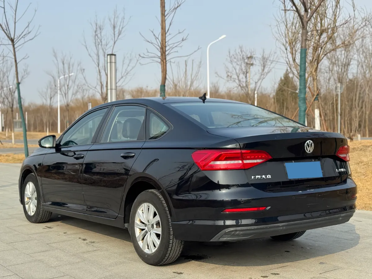 2018 Landwind XiaoYao 1.5T 163HP L4 CVT,autocango,china used car exporter,china ev exporter,chinese used car exporter,chinese used ev exporter