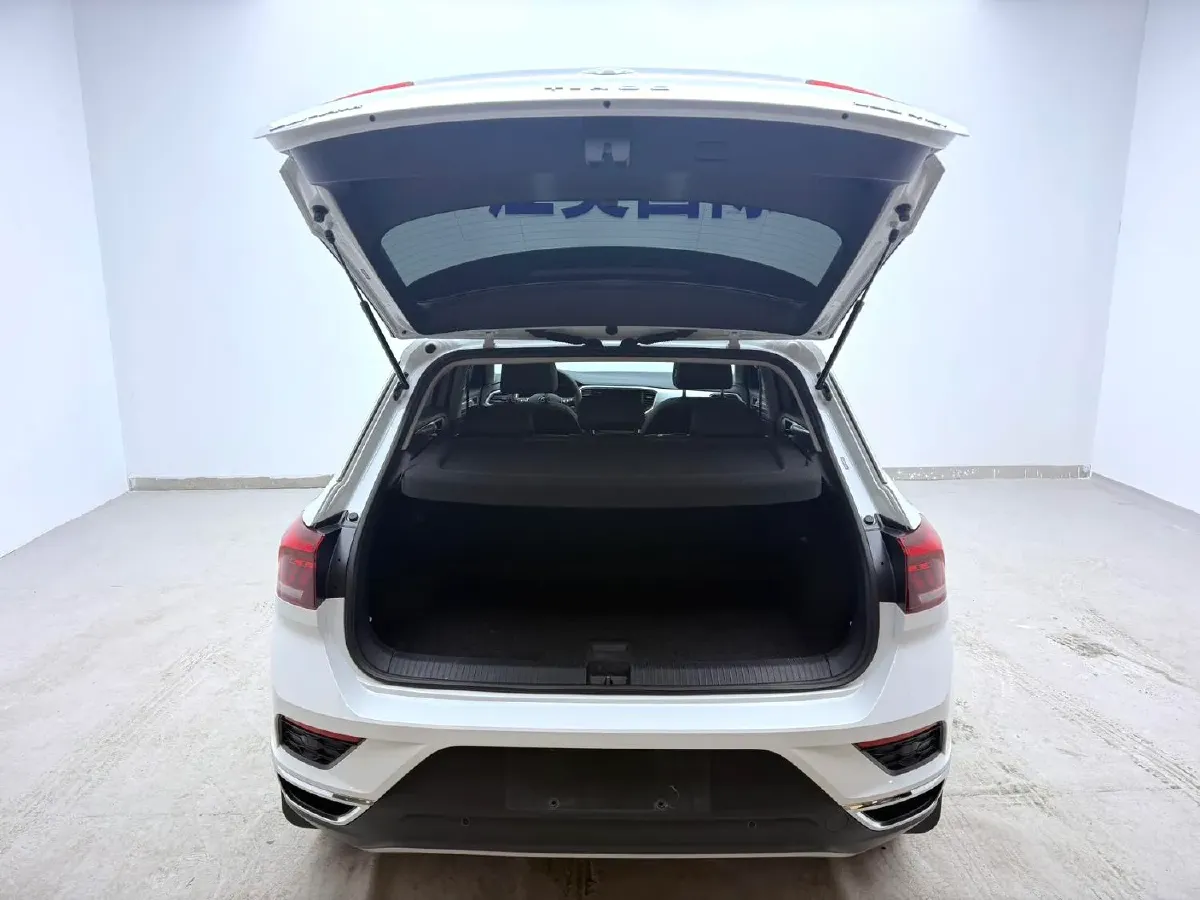 2021 Volkswagen T-Roc 1.4T 150HP L4 7DCT,autocango,china used car exporter,china ev exporter,chinese used car exporter,chinese used ev exporter