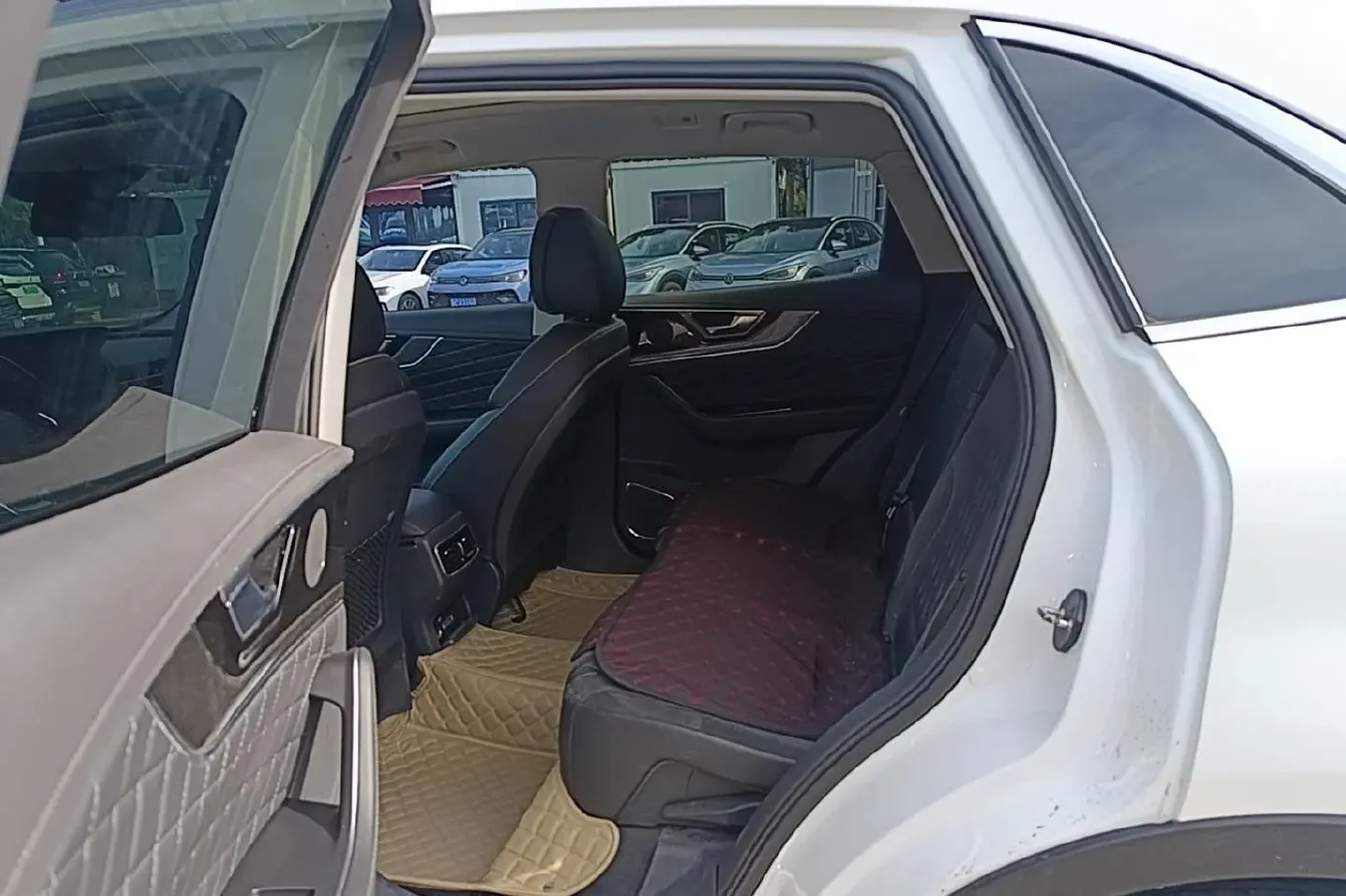 2019 HongQi HS5 2.0T 224HP L4 6AT,autocango,china used car exporter,china ev exporter,chinese used car exporter,chinese used ev exporter