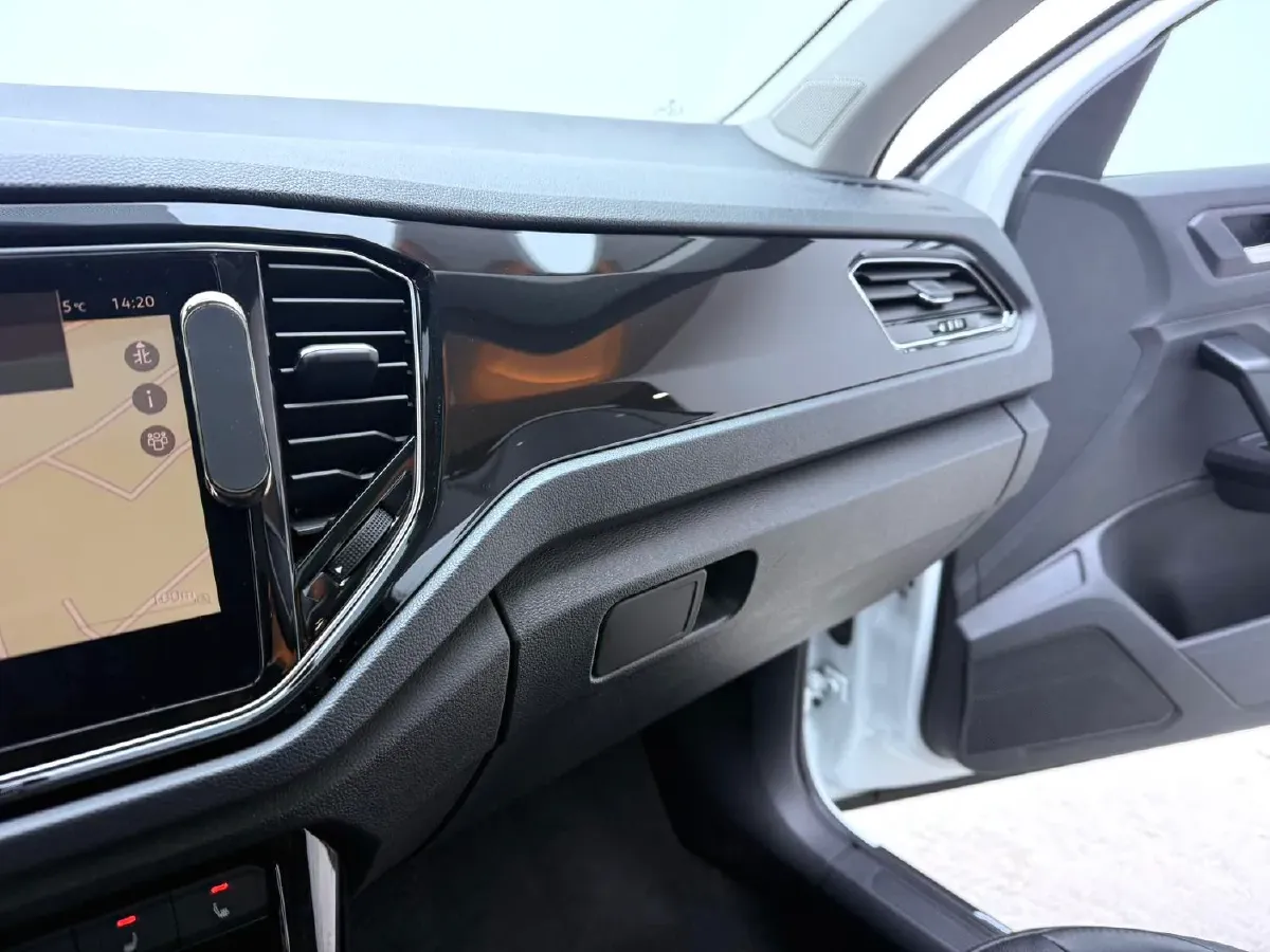 2021 Volkswagen T-Roc 1.4T 150HP L4 7DCT,autocango,china used car exporter,china ev exporter,chinese used car exporter,chinese used ev exporter