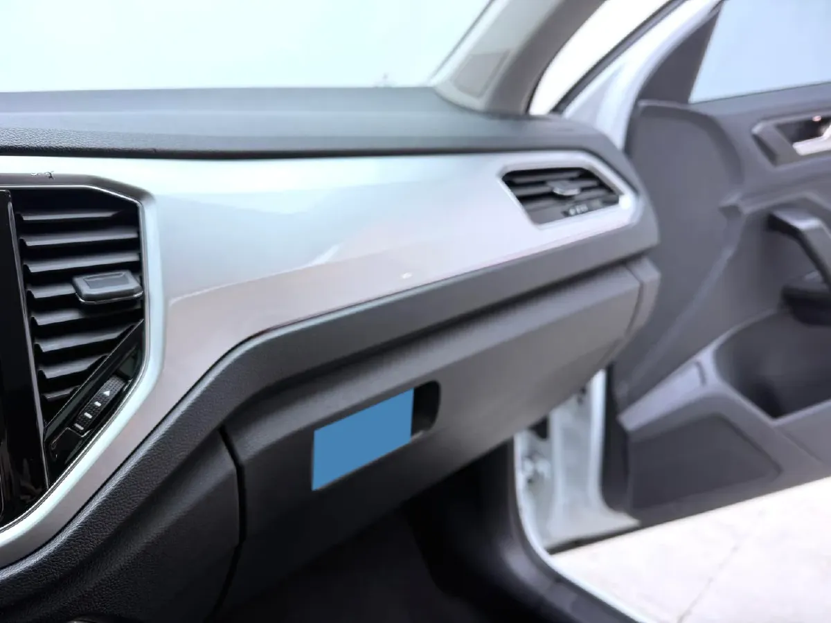 2021 Volkswagen T-Roc 1.4T 150HP L4 7DCT,autocango,china used car exporter,china ev exporter,chinese used car exporter,chinese used ev exporter