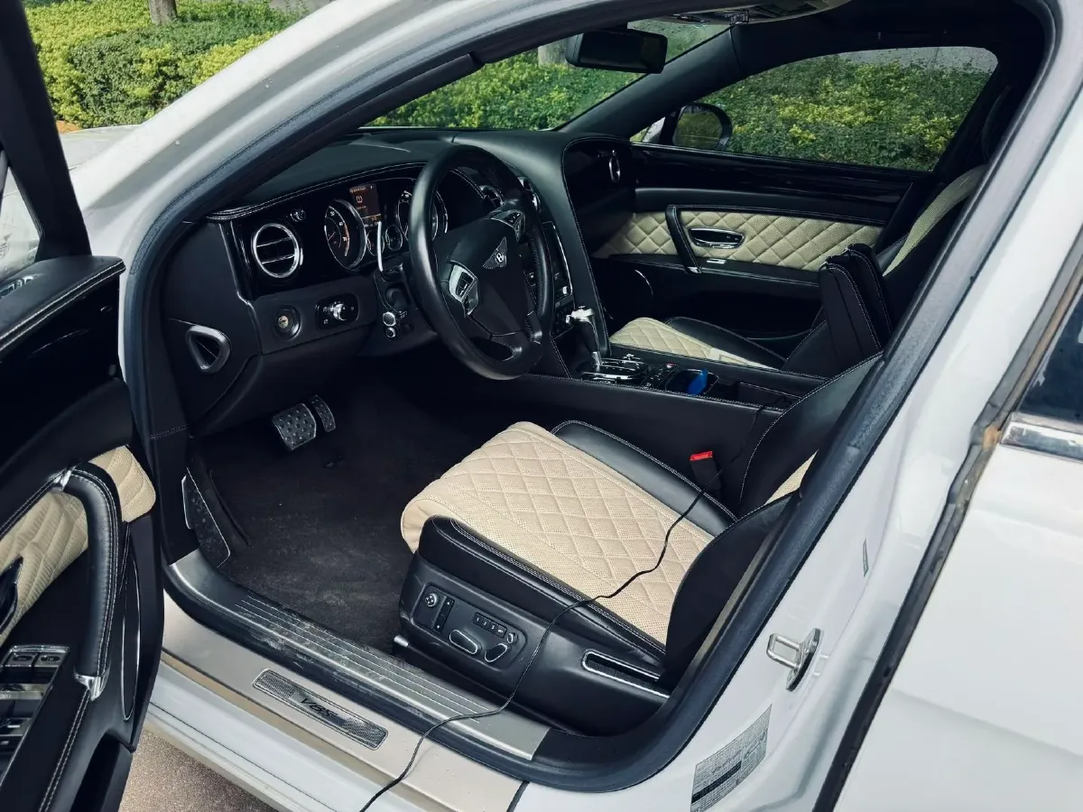 2017 Bentley Flying Spur 4.0T 507HP V8 8AT,autocango,china used car exporter,china ev exporter,chinese used car exporter,chinese used ev exporter