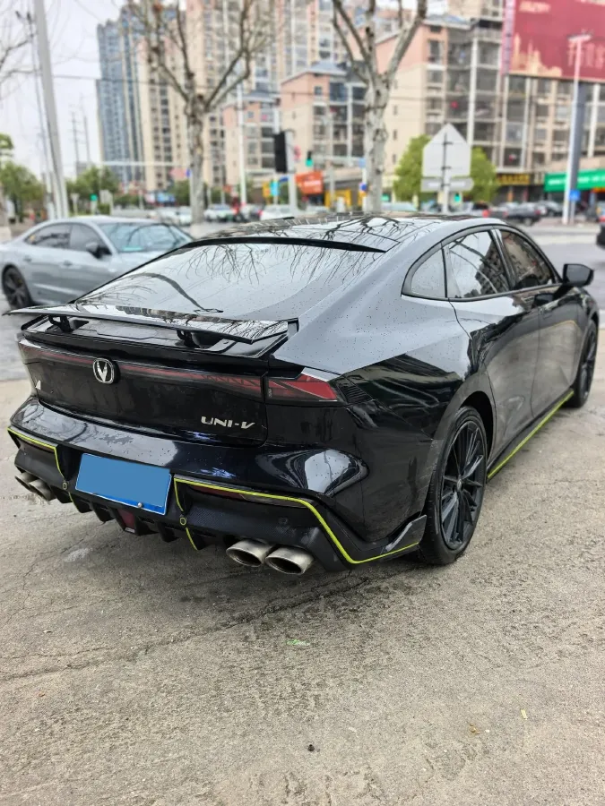 2022 ChangAn UNI-V 1.5T 188HP L4 7DCT,autocango,china used car exporter,china ev exporter,chinese used car exporter,chinese used ev exporter