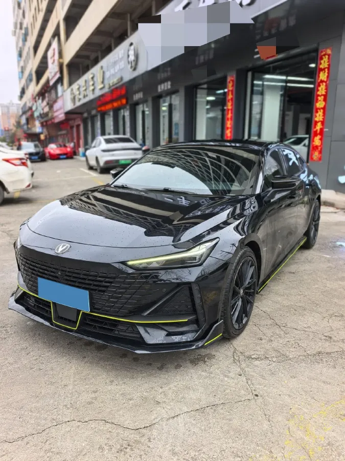 2022 ChangAn UNI-V 1.5T 188HP L4 7DCT,autocango,china used car exporter,china ev exporter,chinese used car exporter,chinese used ev exporter