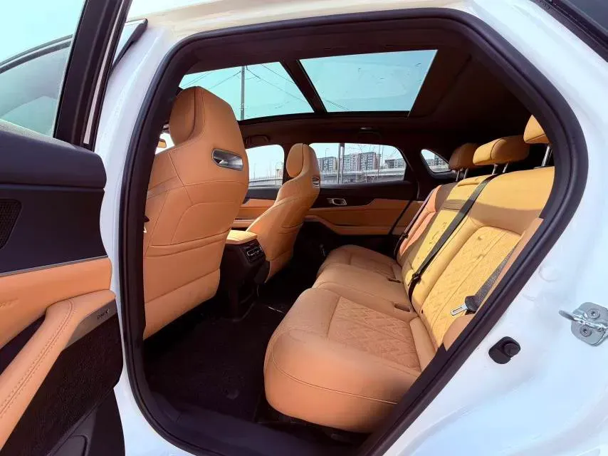 2021 ChangAn UNI-K 2.0T 233HP L4 8AT,autocango,china used car exporter,china ev exporter,chinese used car exporter,chinese used ev exporter