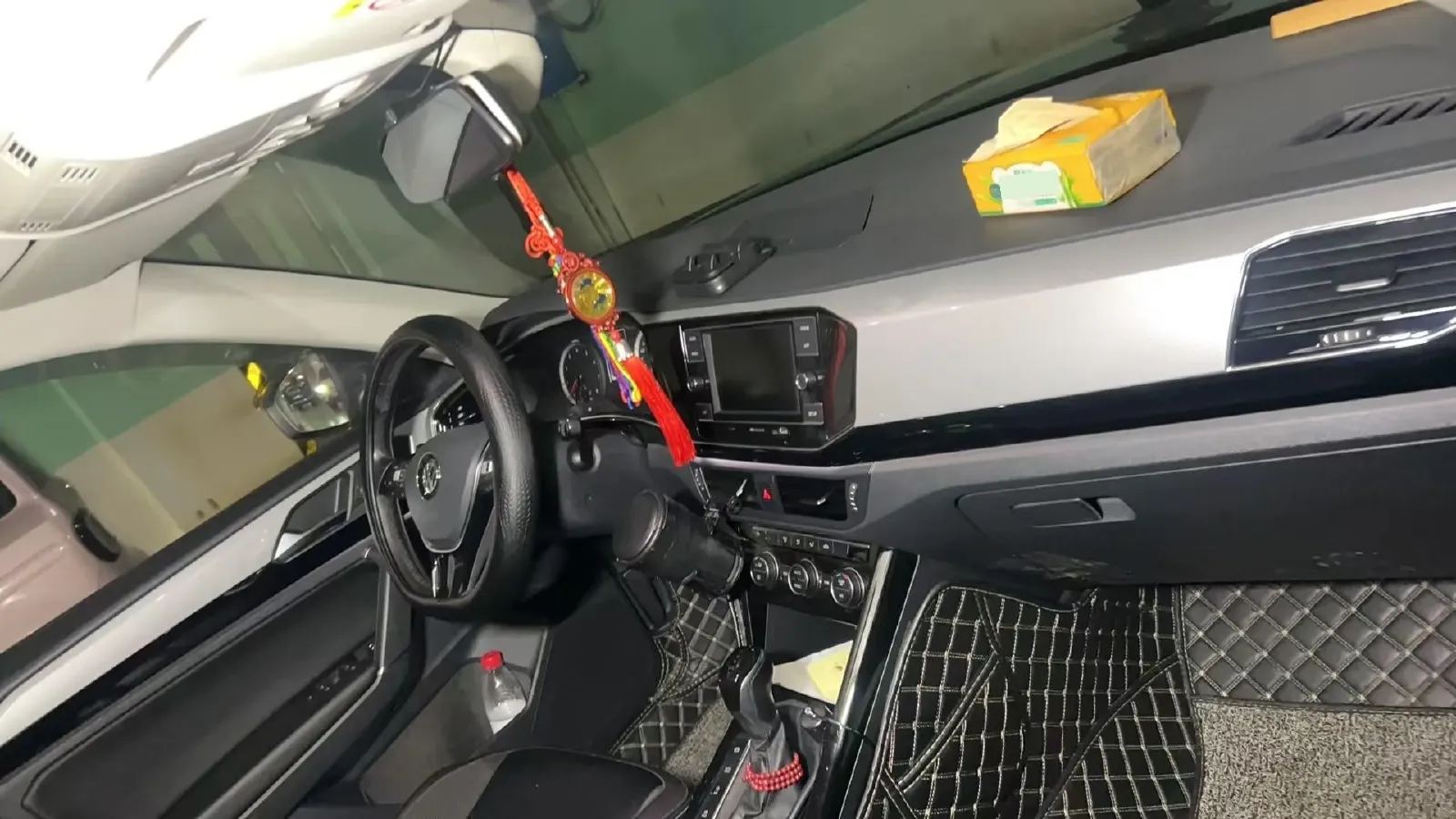 2019 Jeep Cherokee 2.0T 234HP L4 9AT,autocango,china used car exporter,china ev exporter,chinese used car exporter,chinese used ev exporter