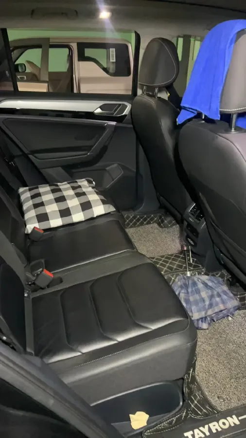 2019 Jeep Cherokee 2.0T 234HP L4 9AT,autocango,china used car exporter,china ev exporter,chinese used car exporter,chinese used ev exporter