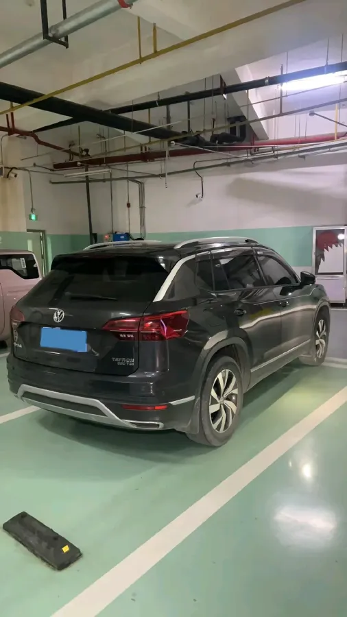 2019 Jeep Cherokee 2.0T 234HP L4 9AT,autocango,china used car exporter,china ev exporter,chinese used car exporter,chinese used ev exporter