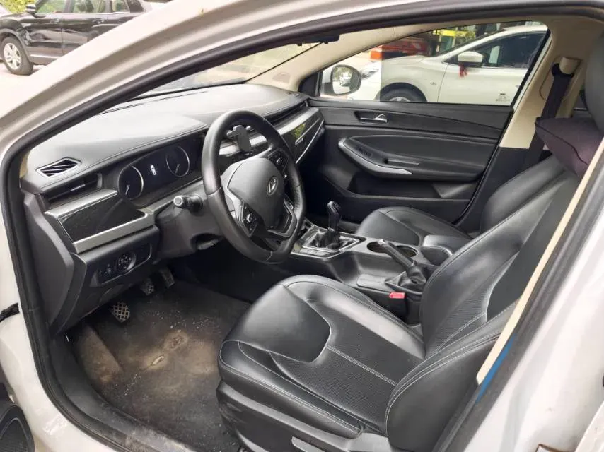 2021 Chery Arrizo 5 1.5L 116HP L4 5MT,autocango,china used car exporter,china ev exporter,chinese used car exporter,chinese used ev exporter