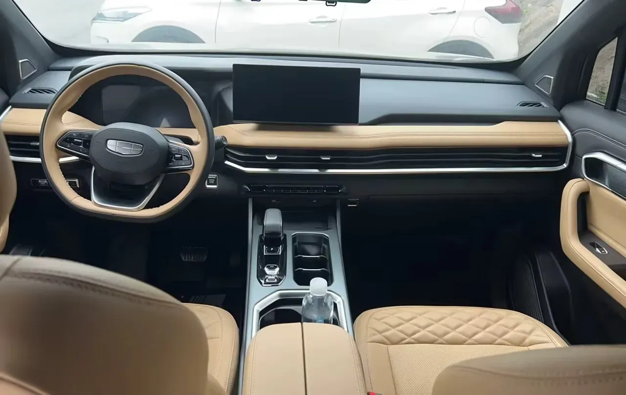 2024 Geely Okavango L 2.0T 218HP L4 7DCT,autocango,china used car exporter,china ev exporter,chinese used car exporter,chinese used ev exporter