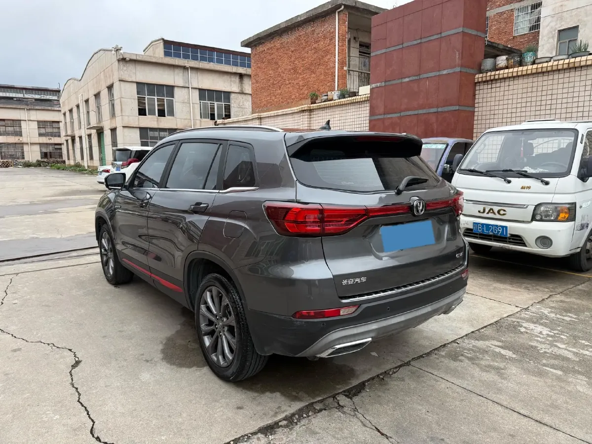 2022 ChangAn CS75 1.5T 180HP L4 7DCT,autocango,china used car exporter,china ev exporter,chinese used car exporter,chinese used ev exporter