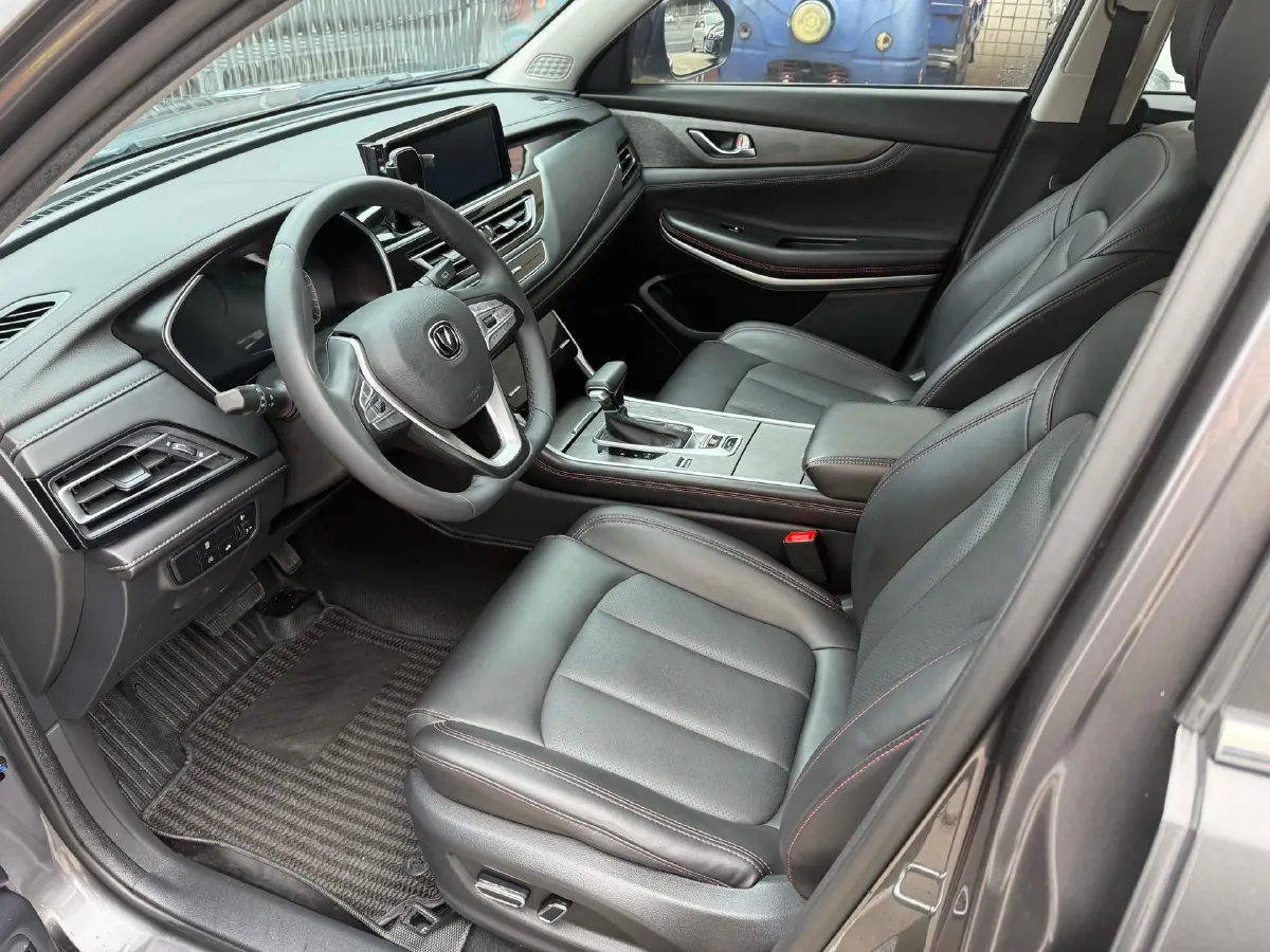 2022 ChangAn CS75 1.5T 180HP L4 7DCT,autocango,china used car exporter,china ev exporter,chinese used car exporter,chinese used ev exporter