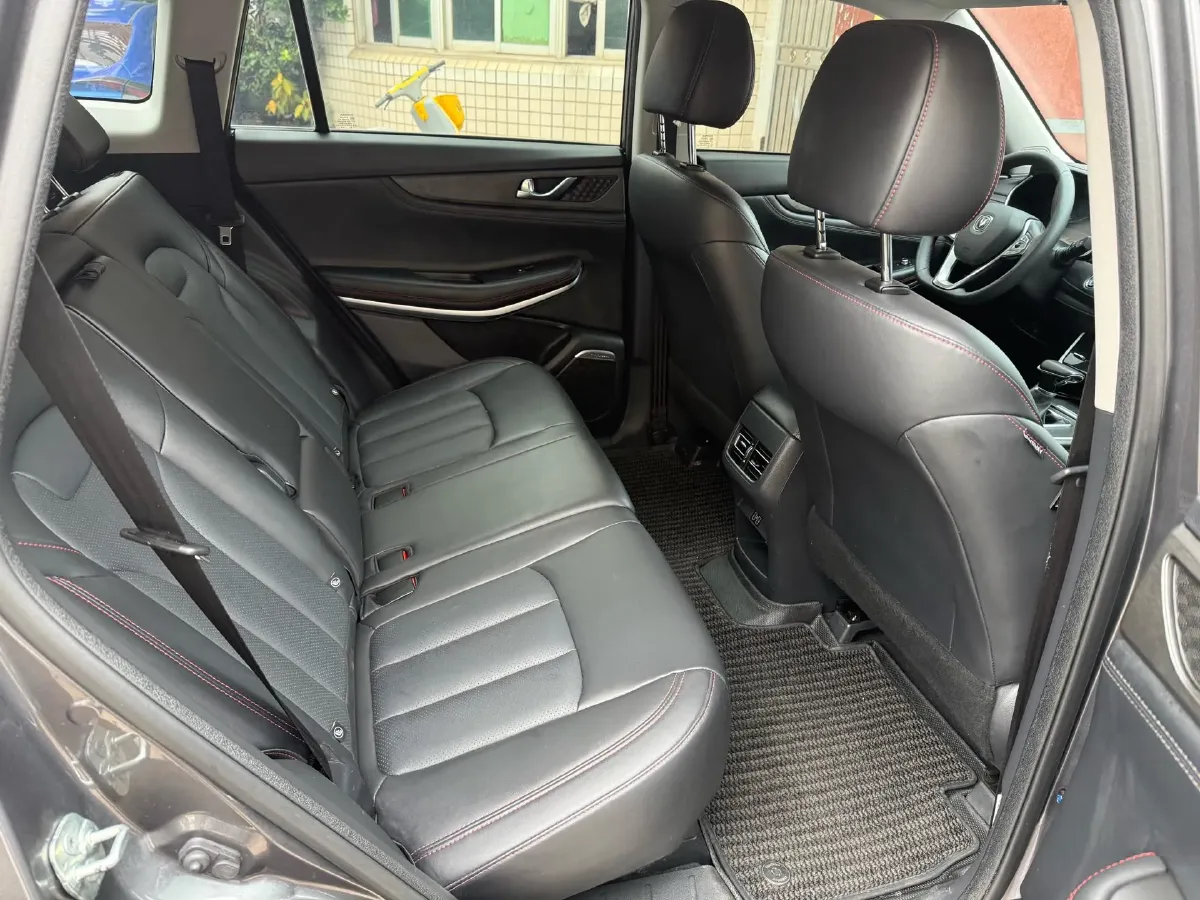 2022 ChangAn CS75 1.5T 180HP L4 7DCT,autocango,china used car exporter,china ev exporter,chinese used car exporter,chinese used ev exporter