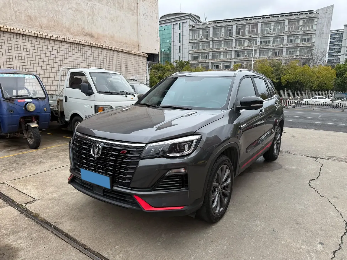2022 ChangAn CS75 1.5T 180HP L4 7DCT,autocango,china used car exporter,china ev exporter,chinese used car exporter,chinese used ev exporter