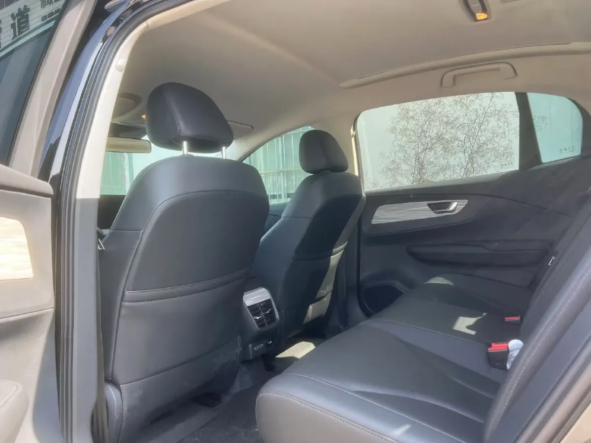 2023 HongQi E-QM5 BEV 74.9KWH,autocango,china used car exporter,china ev exporter,chinese used car exporter,chinese used ev exporter