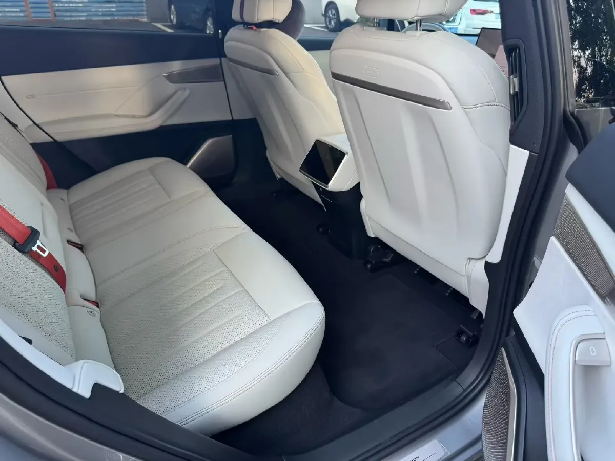 2024 ONVO L60 BEV 60KWH,autocango,china used car exporter,china ev exporter,chinese used car exporter,chinese used ev exporter