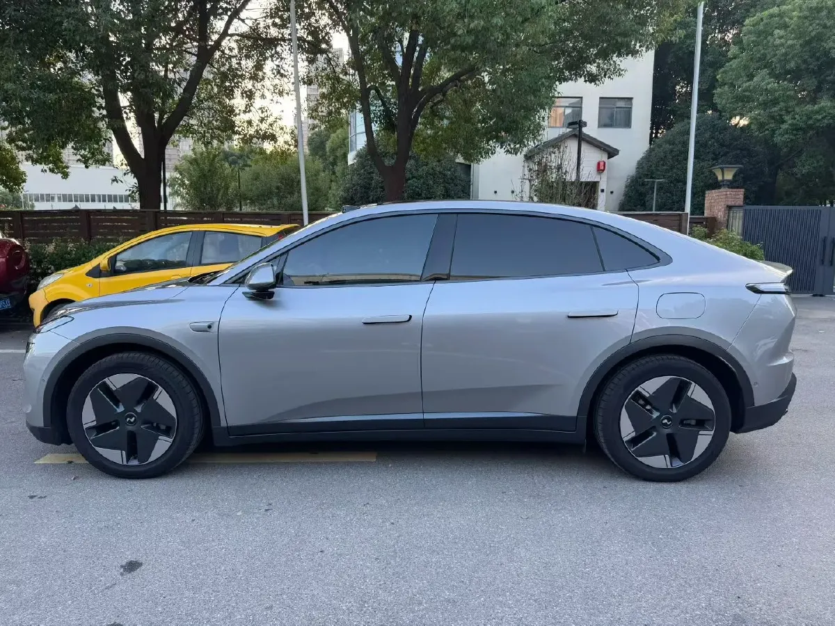 2024 ONVO L60 BEV 60KWH,autocango,china used car exporter,china ev exporter,chinese used car exporter,chinese used ev exporter