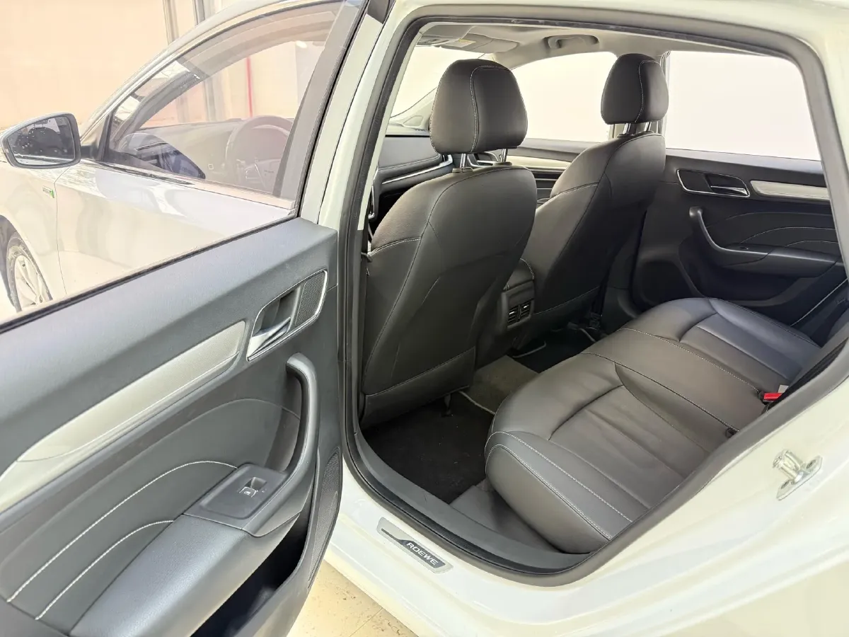 2017 Roewe i6 1.0T 125HP L3 2AT PHEV,autocango,china used car exporter,china ev exporter,chinese used car exporter,chinese used ev exporter