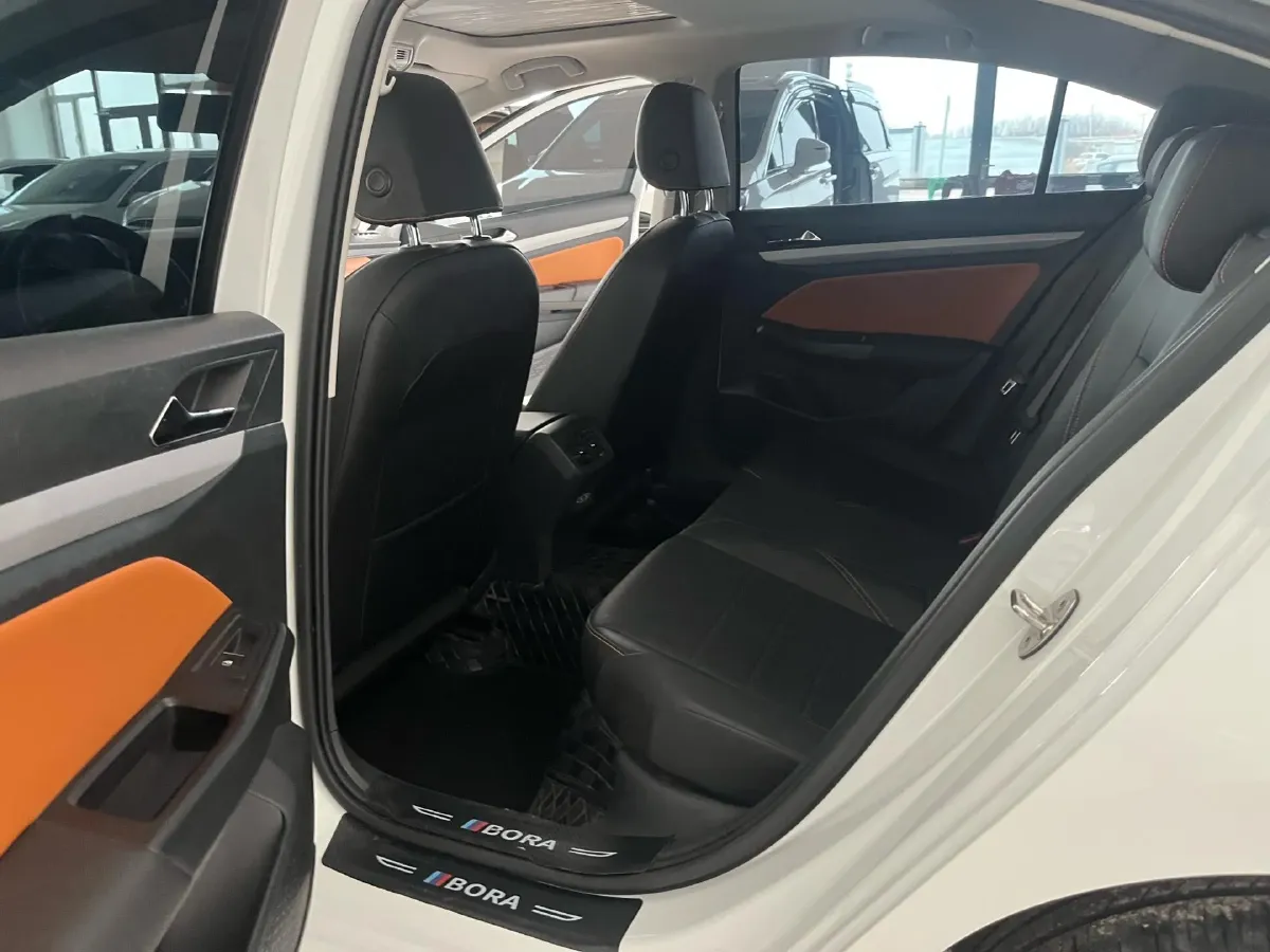 2025 Volkswagen Bora 1.2T 116HP L4 7DCT,autocango,china used car exporter,china ev exporter,chinese used car exporter,chinese used ev exporter