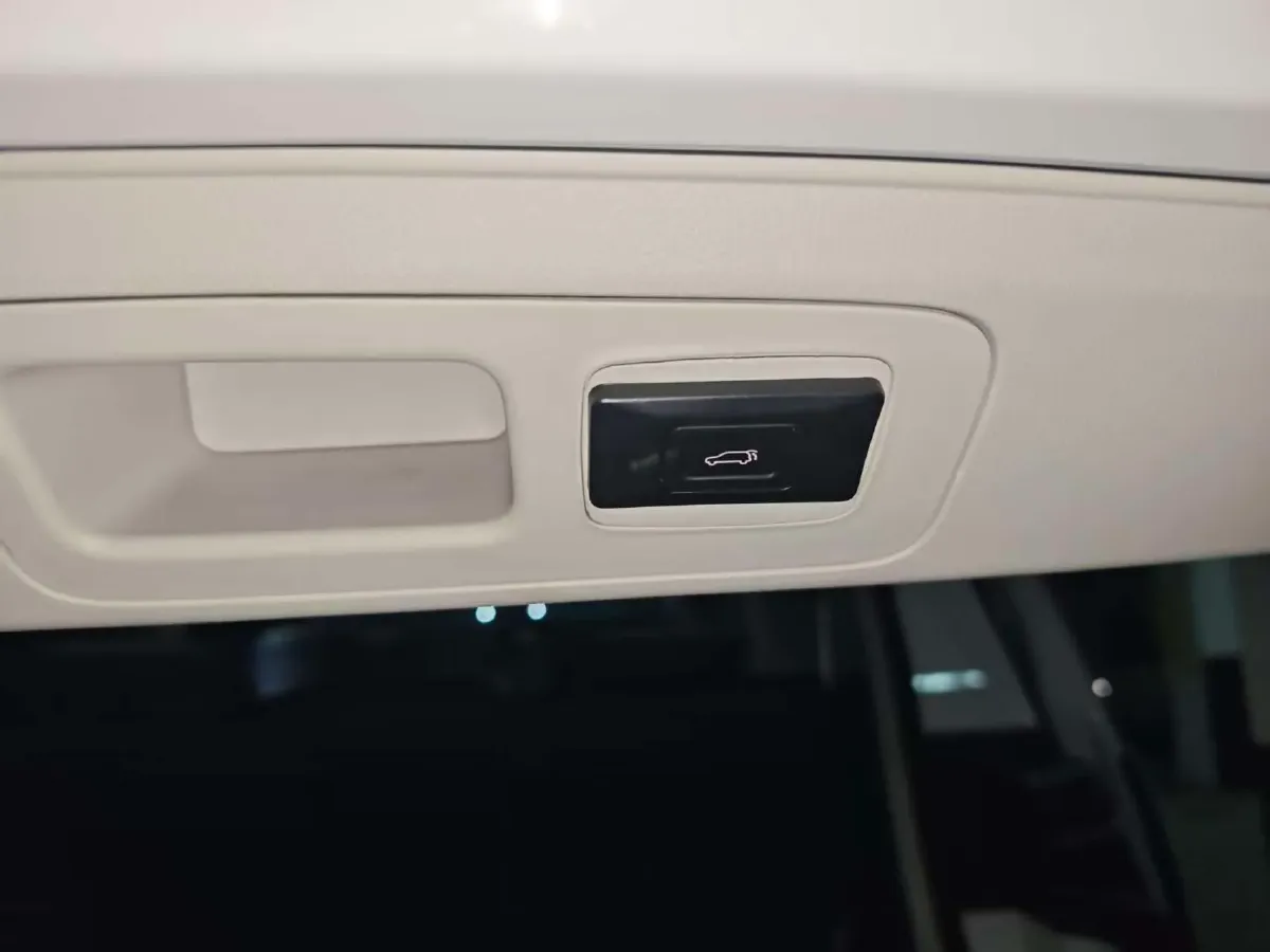 2023 MAXUS G90 2.0T 234HP L4 8AT,autocango,china used car exporter,china ev exporter,chinese used car exporter,chinese used ev exporter