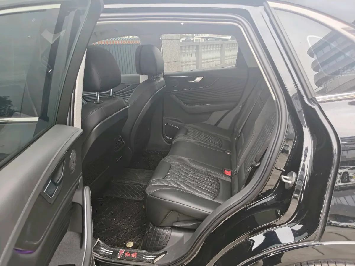 2023 HongQi HS5 2.0T 252HP L4 8AT,autocango,china used car exporter,china ev exporter,chinese used car exporter,chinese used ev exporter