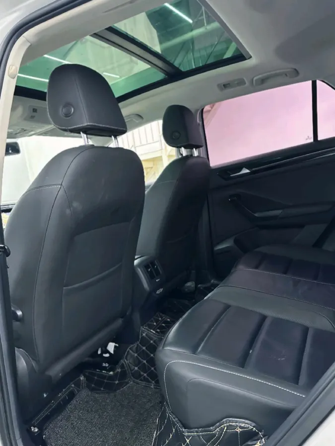 2020 Volkswagen T-Roc 1.4T 150HP L4 7DCT,autocango,china used car exporter,china ev exporter,chinese used car exporter,chinese used ev exporter