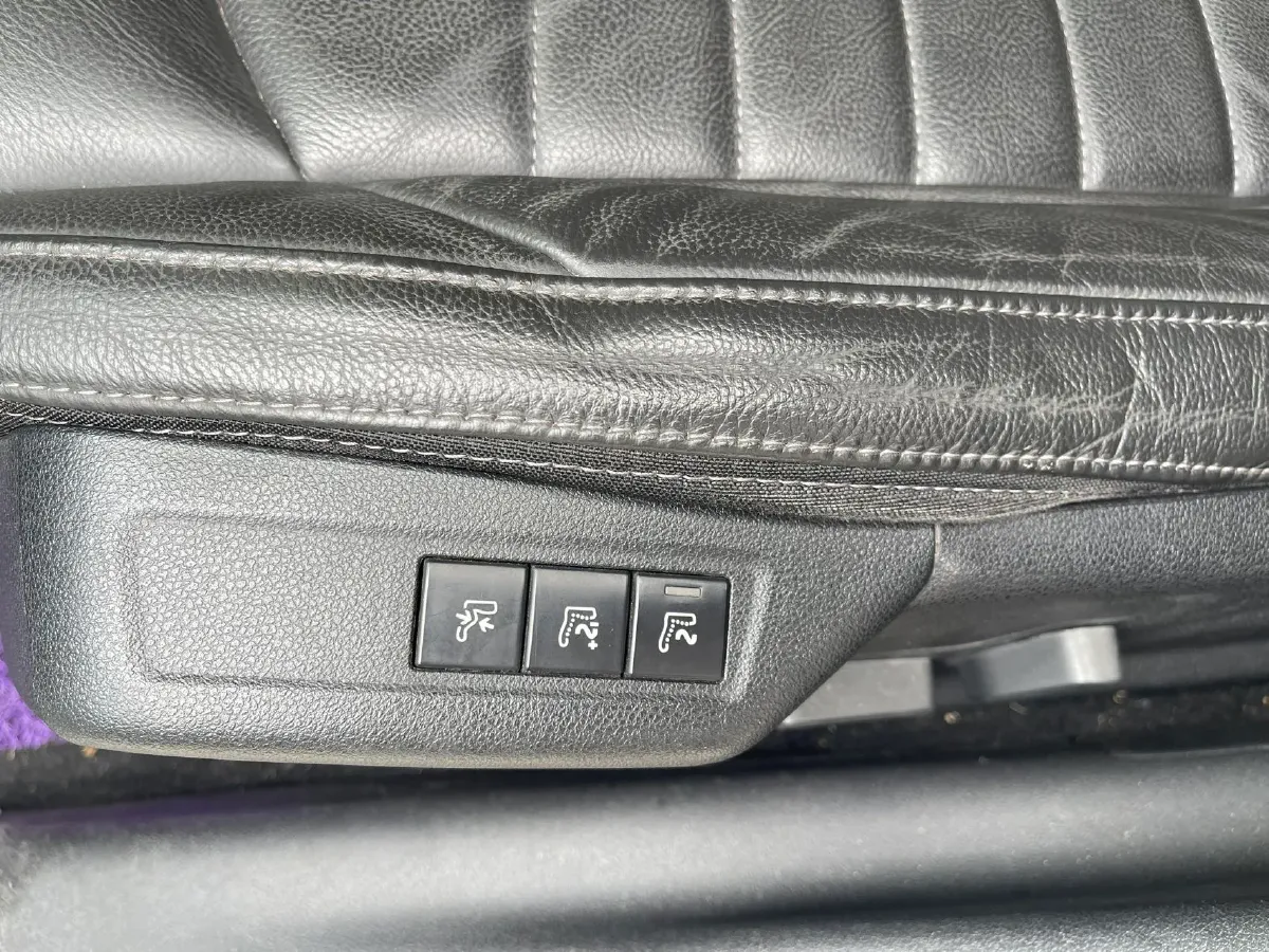 2017 Citroen C6 1.8T 204HP L4 6AT,autocango,china used car exporter,china ev exporter,chinese used car exporter,chinese used ev exporter