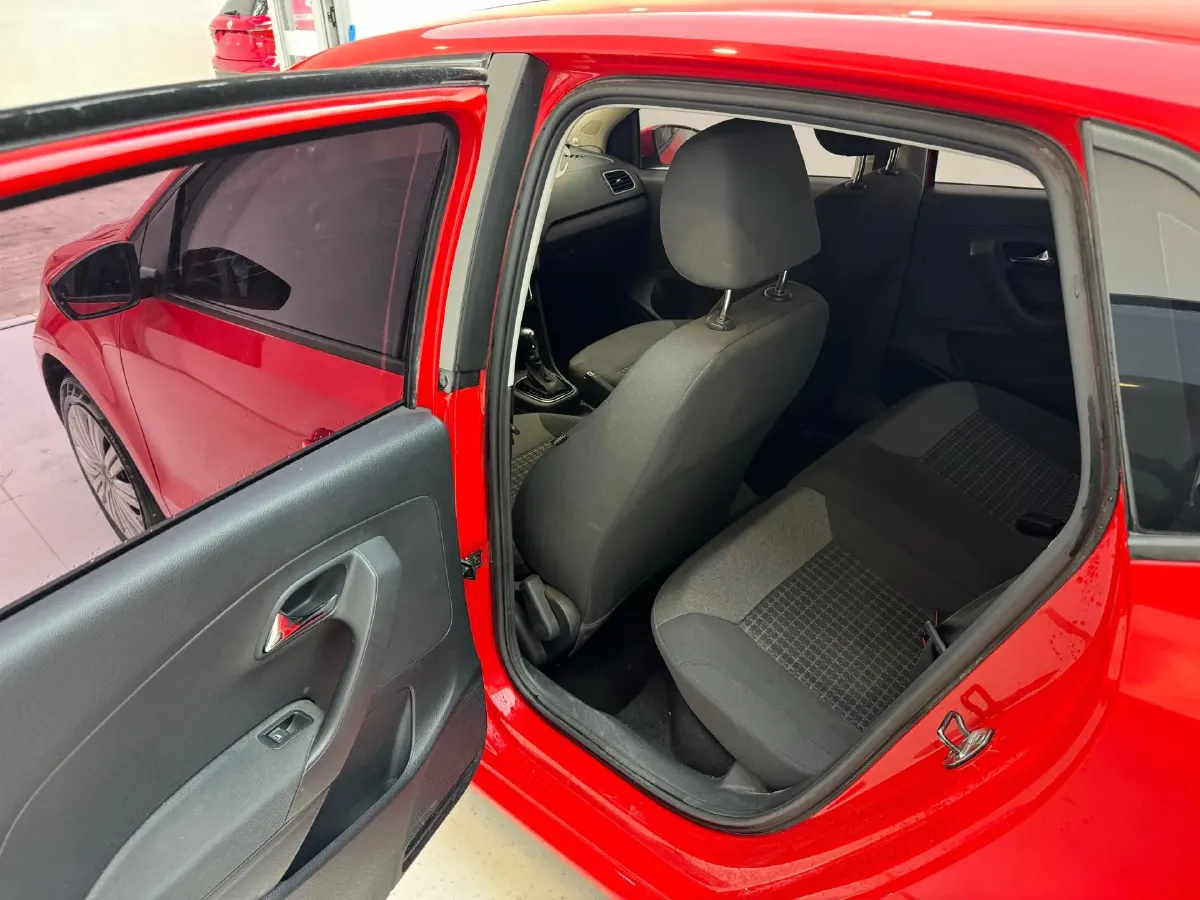 2016 Volkswagen Polo 1.6L 110HP L4 6AT,autocango,china used car exporter,china ev exporter,chinese used car exporter,chinese used ev exporter