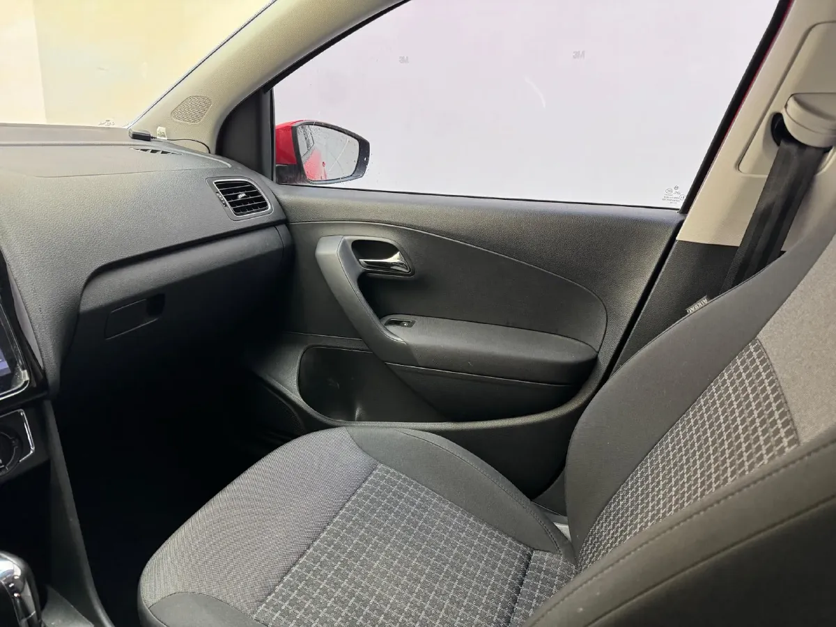 2016 Volkswagen Polo 1.6L 110HP L4 6AT,autocango,china used car exporter,china ev exporter,chinese used car exporter,chinese used ev exporter