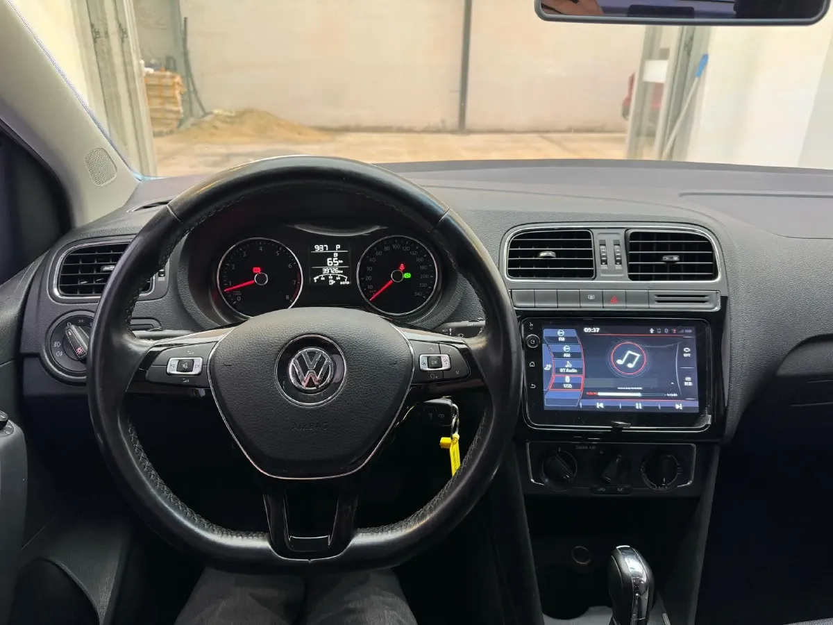 2016 Volkswagen Polo 1.6L 110HP L4 6AT,autocango,china used car exporter,china ev exporter,chinese used car exporter,chinese used ev exporter