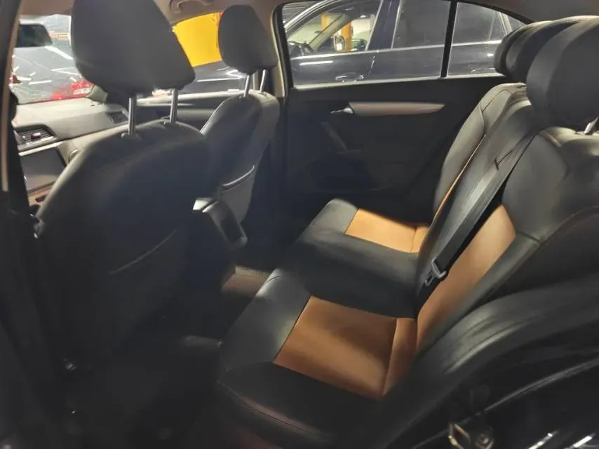 2013 Volkswagen Lavida 1.6L 110HP L4 6AT,autocango,china used car exporter,china ev exporter,chinese used car exporter,chinese used ev exporter