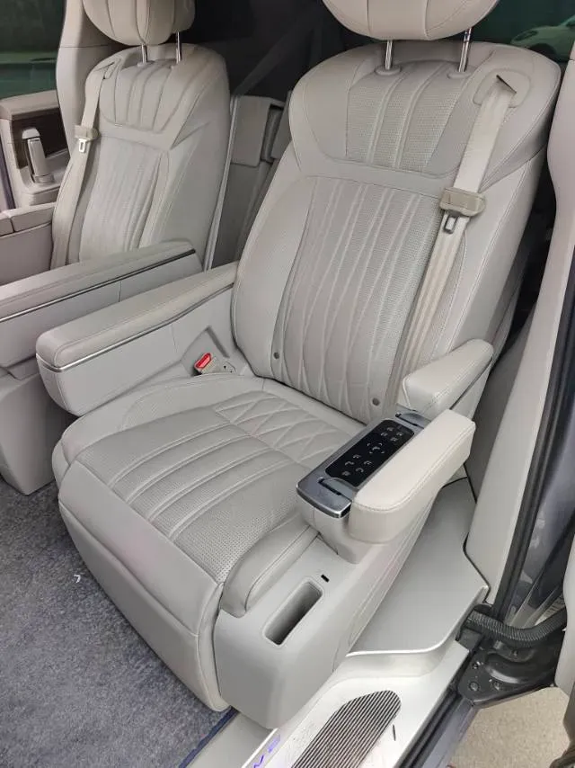 2022 Roewe iMAX8 2.0T 234HP L4 8AT,autocango,china used car exporter,china ev exporter,chinese used car exporter,chinese used ev exporter