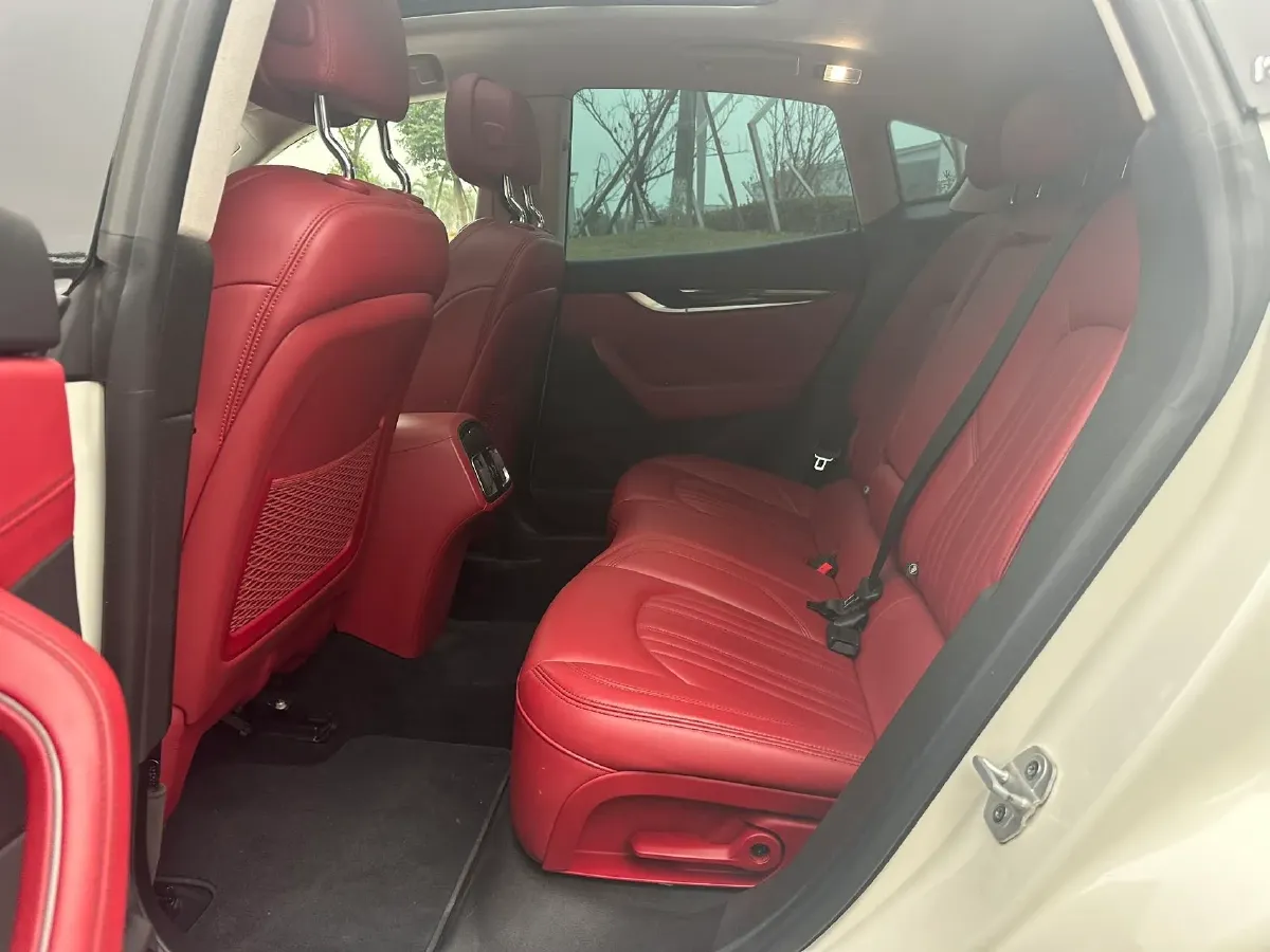 2018 Jaguar XJ 3.0T 340HP V6 8AT,autocango,china used car exporter,china ev exporter,chinese used car exporter,chinese used ev exporter