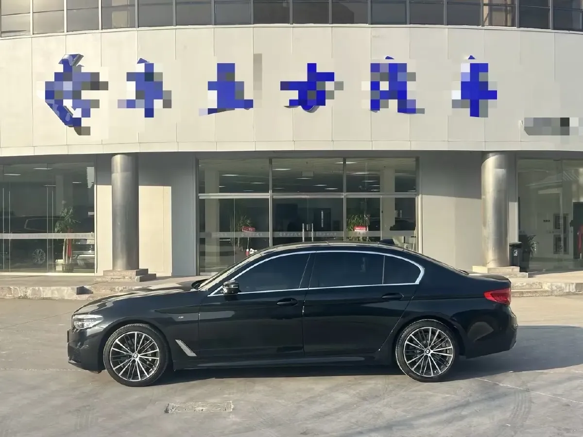 2020 BMW 5 Series 2.0T 252HP L4 8AT,autocango,china used car exporter,china ev exporter,chinese used car exporter,chinese used ev exporter