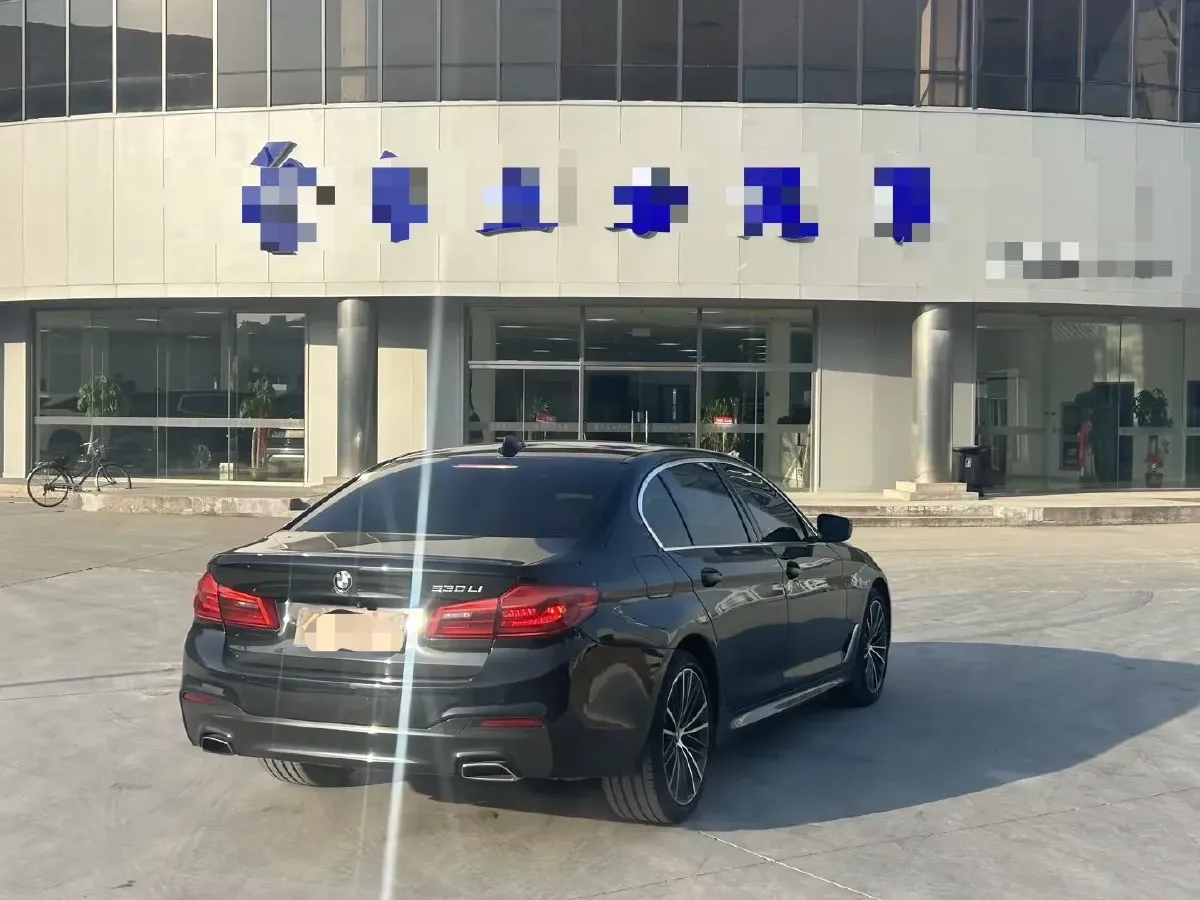 2020 BMW 5 Series 2.0T 252HP L4 8AT,autocango,china used car exporter,china ev exporter,chinese used car exporter,chinese used ev exporter
