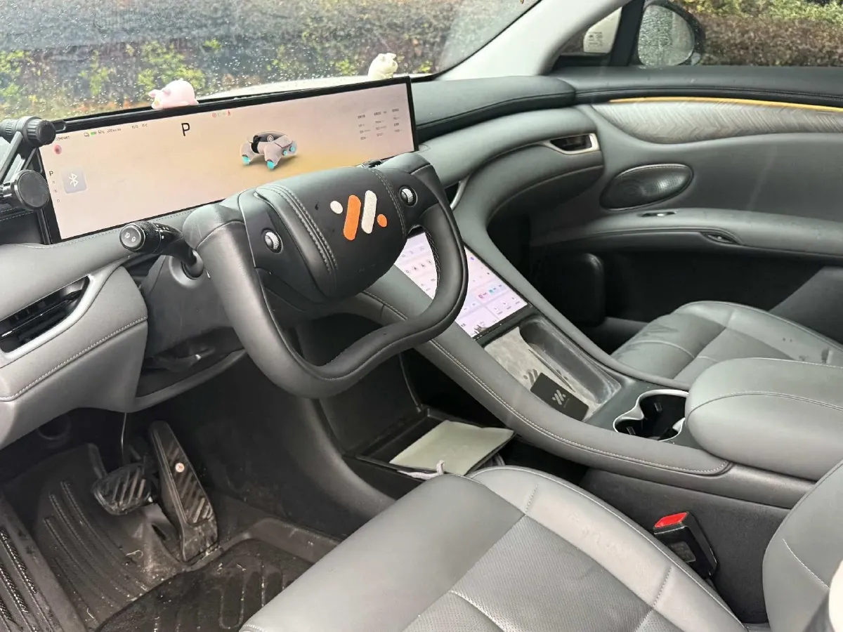 2025 IM LS6 BEV 75KWH,autocango,china used car exporter,china ev exporter,chinese used car exporter,chinese used ev exporter