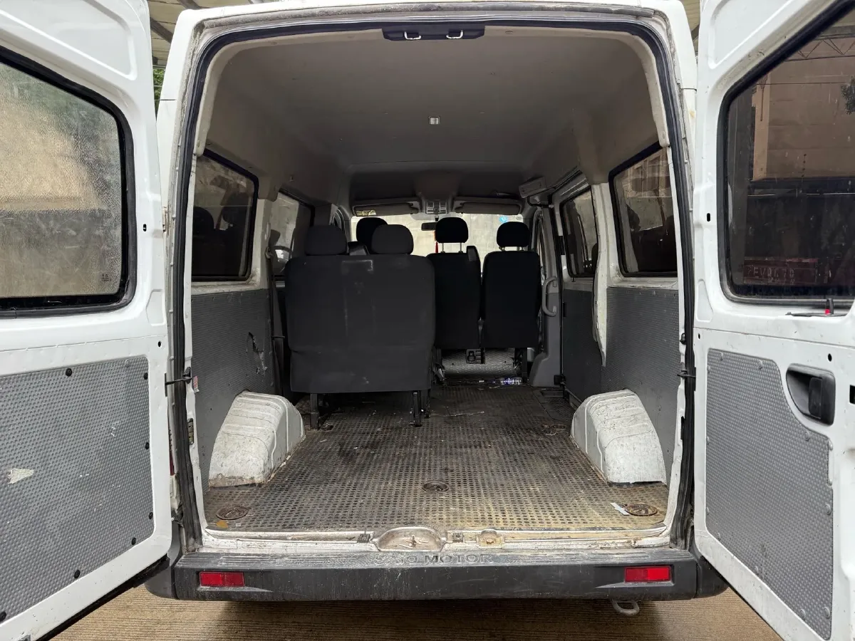 2019 MAXUS XinTu V80 2.0T 139HP L4 6MT,autocango,china used car exporter,china ev exporter,chinese used car exporter,chinese used ev exporter